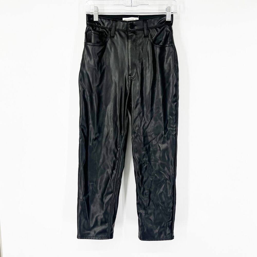 Abercrombie & Fitch The Ankle Straight Pants Ultra High Rise Faux Leather SHORT